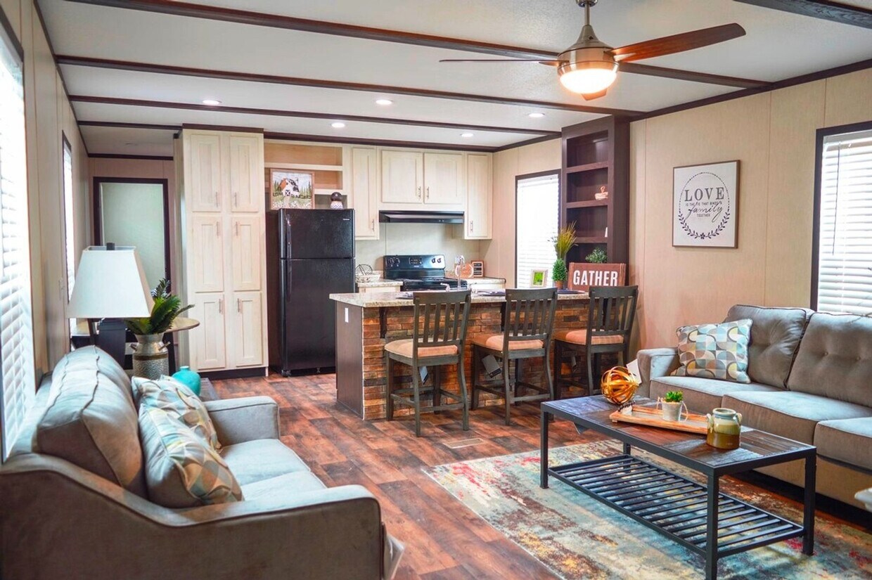 Foto principal - New 3 bedroom home in Bayside Estates