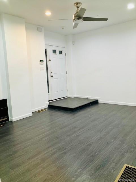 Foto del edificio - 150 Fifth Ave