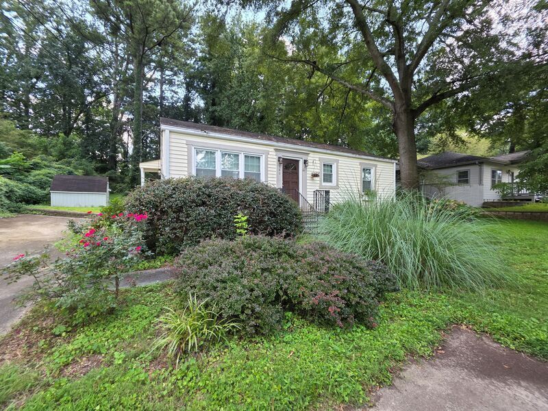 Primary Photo - 540 Church Rd SE