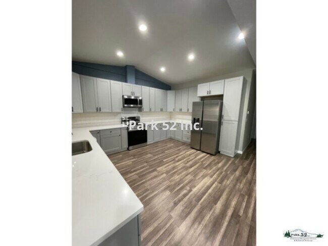 Building Photo - 5102 N 9th St