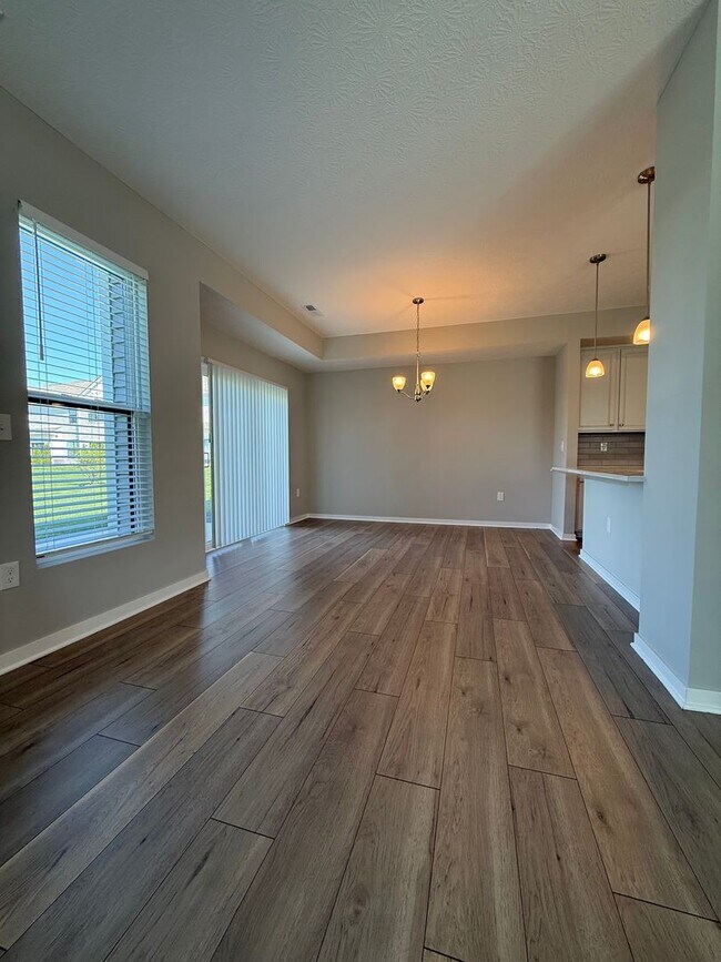 Foto del edificio - Stunning Westerville Condo with Loft | 2,086 Sq Ft | Garage | Move-In Ready