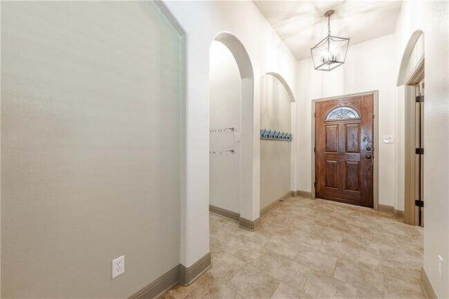 Building Photo - 176 Caraway