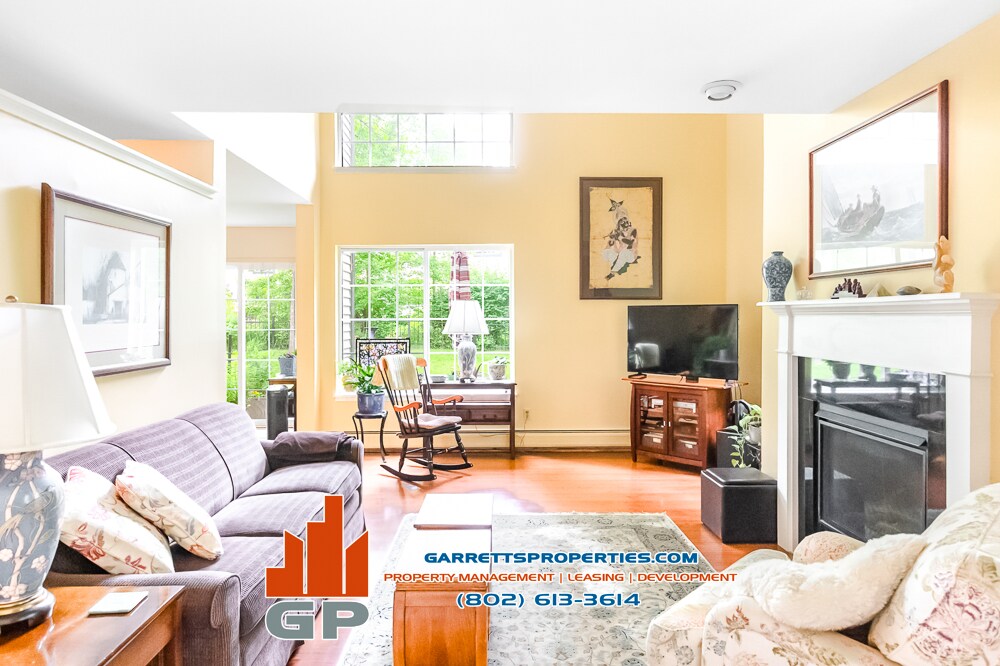 Foto principal - 11 Lake Forest Dr
