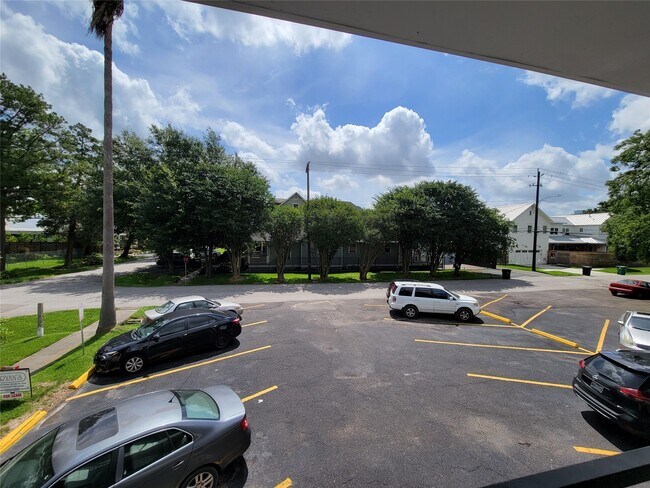 Foto del edificio - 845 Beverly St