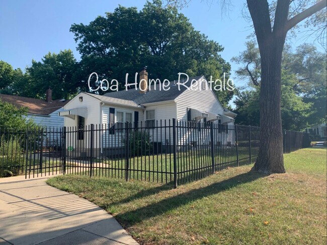 Foto del edificio - Remodeled East Side Home