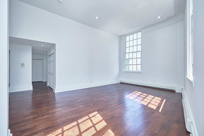 Foto del edificio - 327 Saint Nicholas Ave
