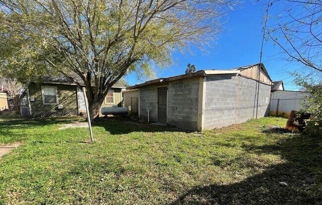 Foto del edificio - 7107 Sylvia Handy St