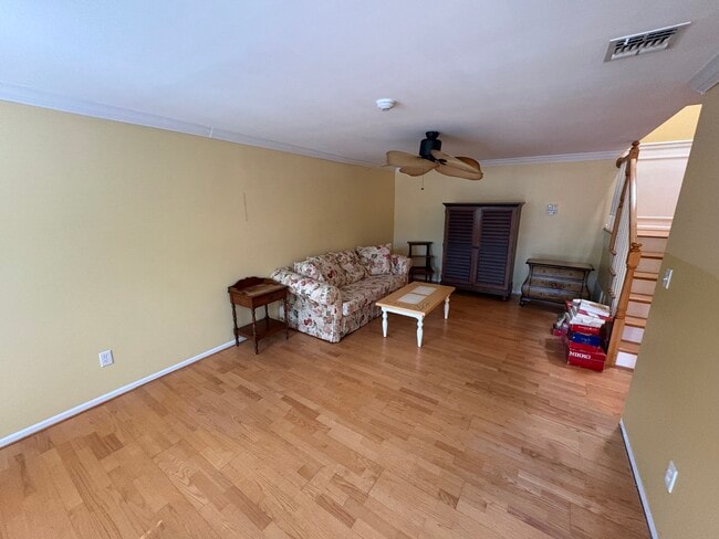 Building Photo - 586 Blue Ridge Dr