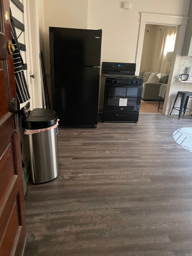 Foto del edificio - 4028 E 53rd St