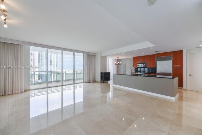 Foto del edificio - 901 Brickell Key