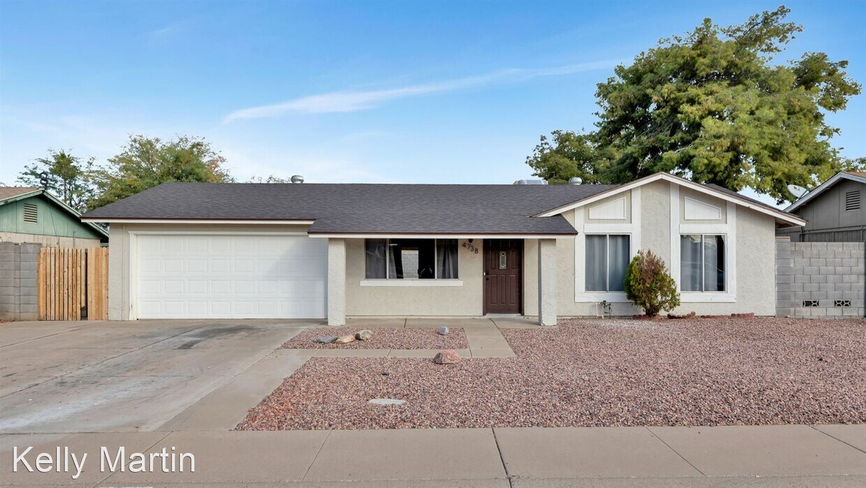 Foto principal - 3 br, 2 bath House - 4738 W Charleston Avenue