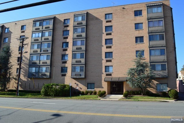 Foto principal - 5 Linden St