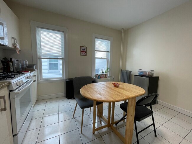 Foto del edificio - 63 Fairbanks St