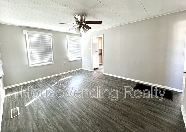 Photo - 407 Douglas Ave House