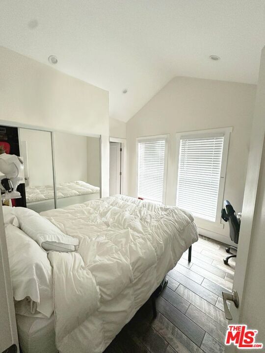 Foto del edificio - 1460 W 28th St