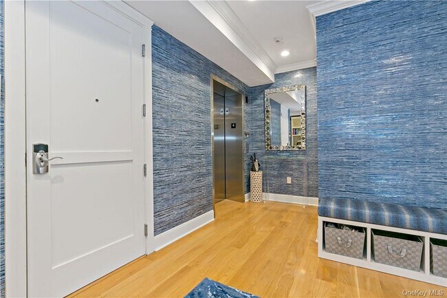 Foto del edificio - 45-45 Hudson View Way