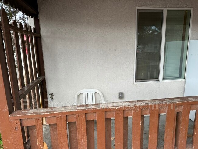 Foto del edificio - 117 40th St NW