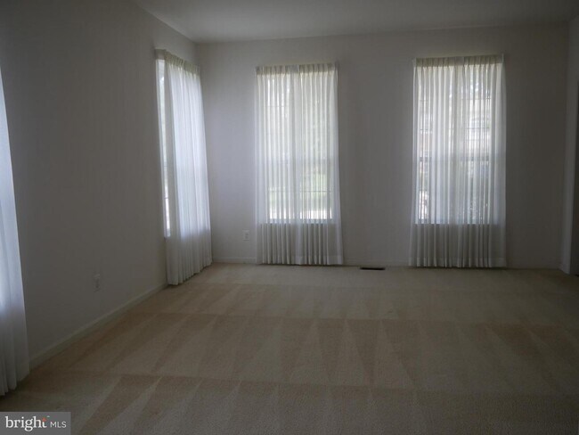 Building Photo - 5704 Allwood Ct