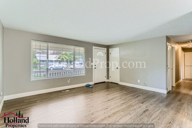 Building Photo - Best price - apply now!!!! Single level 3 ...