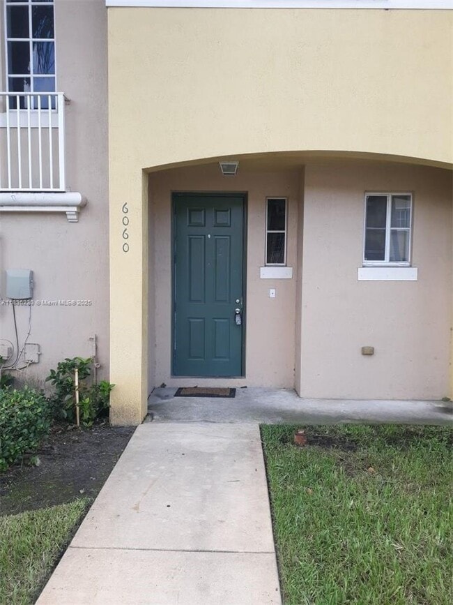 Building Photo - 6060 SW 19th Ct