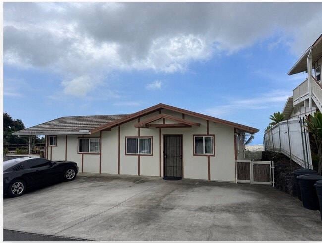 Building Photo - 74-5216-5216 Kihawahine Pl