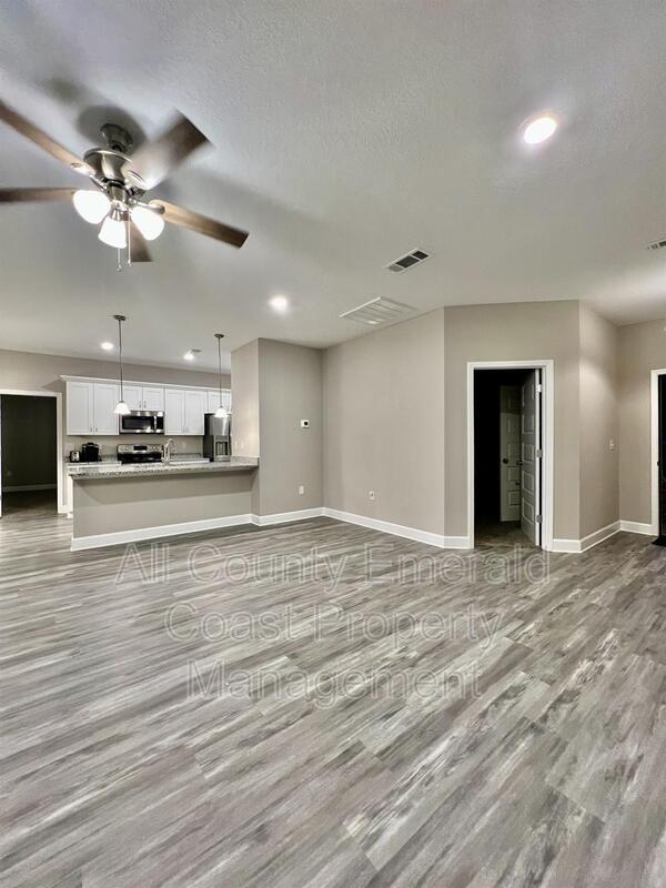 Foto del edificio - 3370 Wild Hare Ln