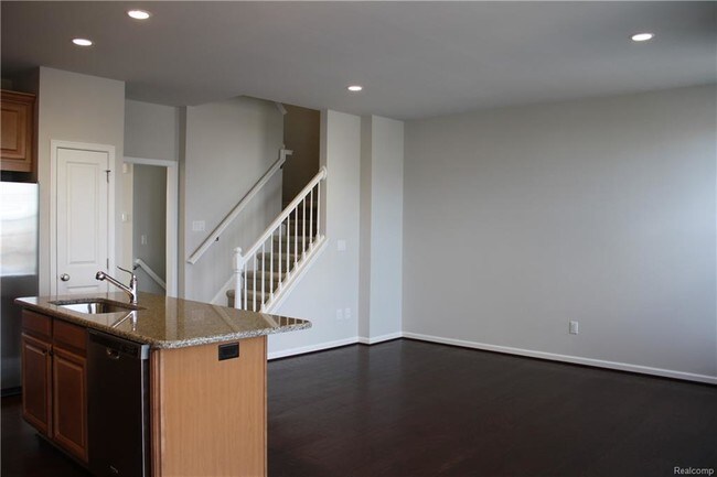 Building Photo - 2707 N Spurway Dr
