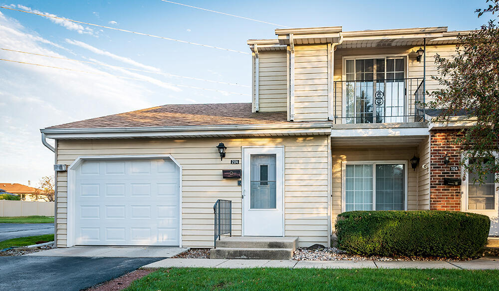 Foto principal - 6920 Mariner Dr