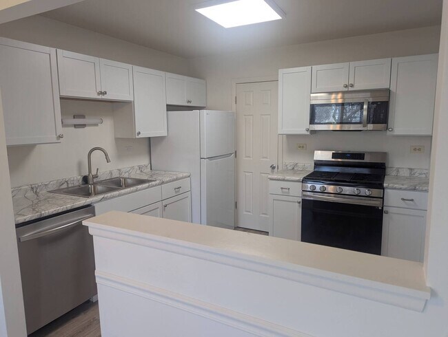 Foto del edificio - 600 Eastview Ct