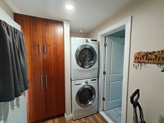 Foto del edificio - 296 Hillside Ave