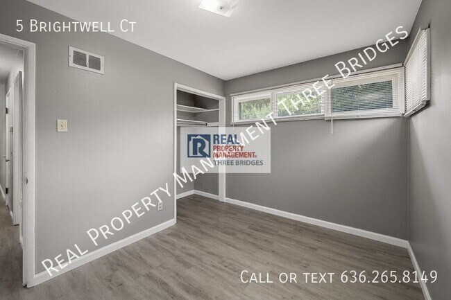 Foto del edificio - 5 Brightwell Ct