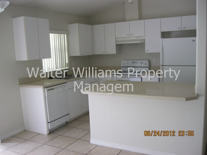 Foto del edificio - 3/2 duplex in Palm Coast      www.werentsu...