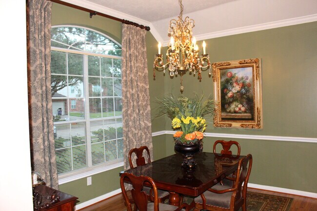 Foto del edificio - 4417 Blooming Garden Ct