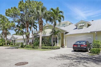 Building Photo - 427 Pineapple Square SW