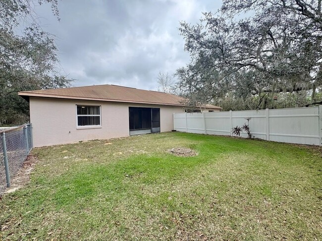 Building Photo - 3228 Courtney Dr