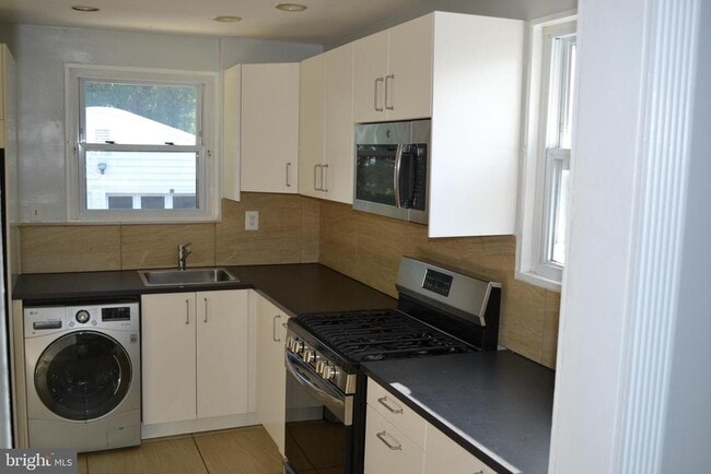 Foto del edificio - 1937 Lebanon St