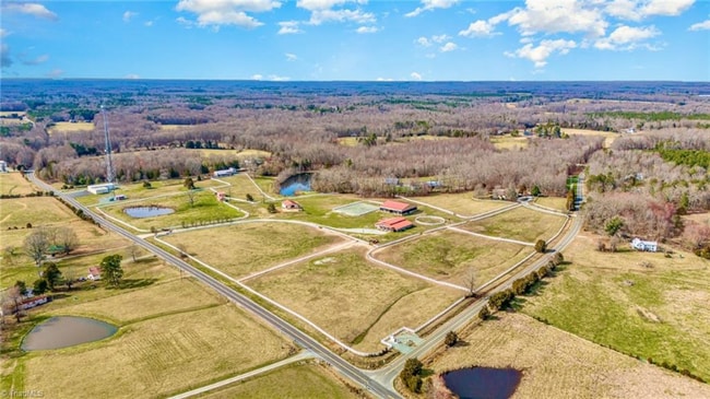 Building Photo - 189 Flint Ridge Rd