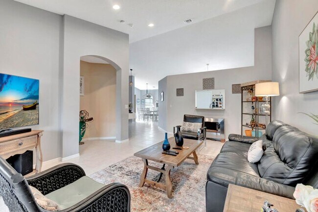 Foto del edificio - 6129 Heliconia Rd