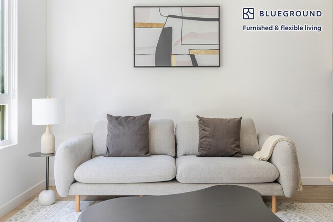 Foto del edificio - 350 Chastain Pl