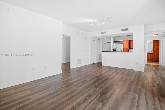 Building Photo - 7350 SW 89th St