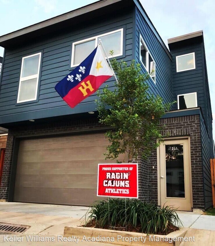 Foto principal - 3 br, 2 bath House - 211 Highland Park Lane