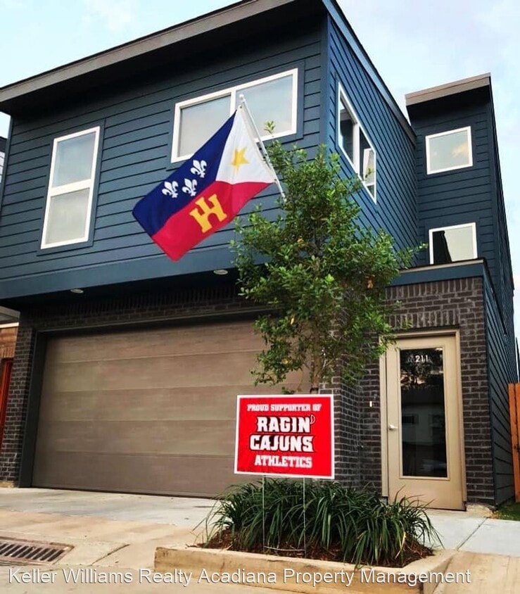 Primary Photo - 3 br, 2 bath House - 211 Highland Park Lane