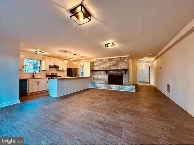 Foto del edificio - 16 W Marshall St