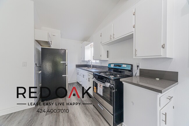 Building Photo - 8444 Stewart and Gray Rd