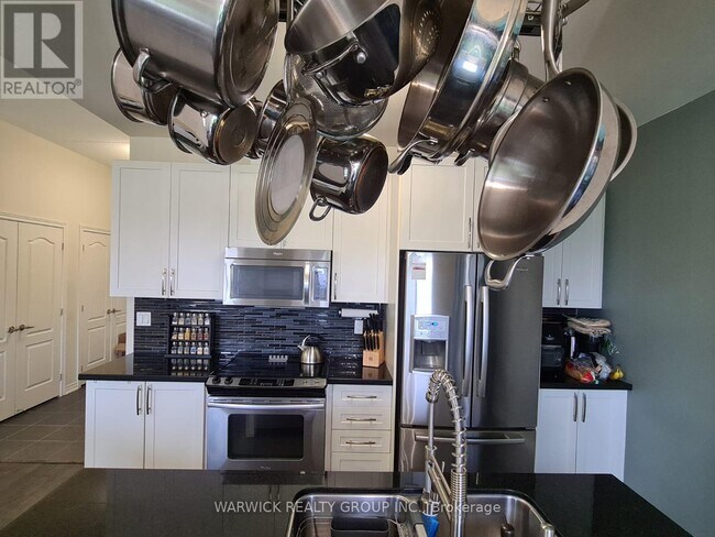 Building Photo - 1419 Costigan Rd