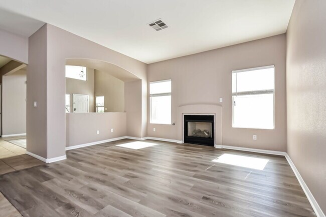 Building Photo - 7855 Blue Brook Dr