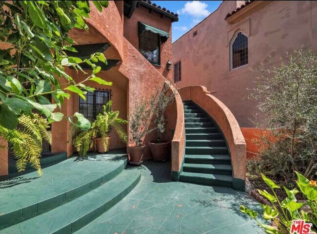 Foto del edificio - 6133 W 6th St