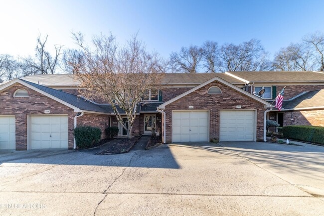 Photo - 136 Durwood Rd House