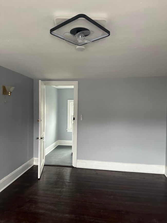 Foto del edificio - 56 Dobbs Ferry Rd