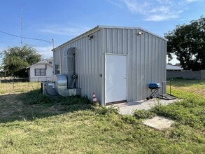 Building Photo - 5960 FM1606